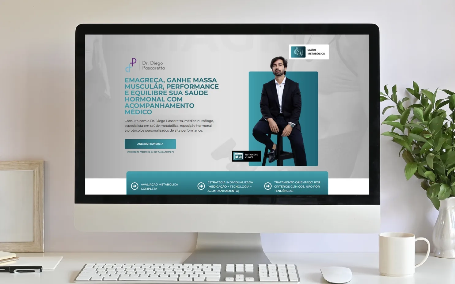 Página do Dr Diego Pascaretta exibida em um monitor